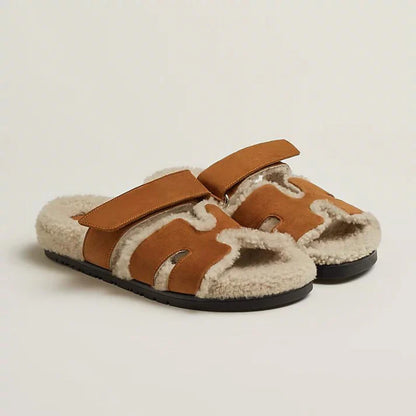ATHENÉ | Sandalen aus Fell
