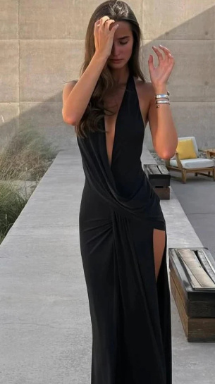 Nad Maxikleid mit tiefem Ausschnitt
