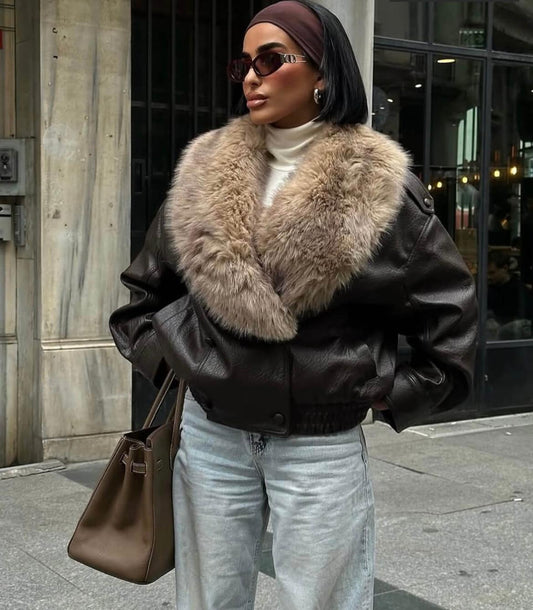 Giacca in similpelle Ivyris con collo in pelliccia staccabile