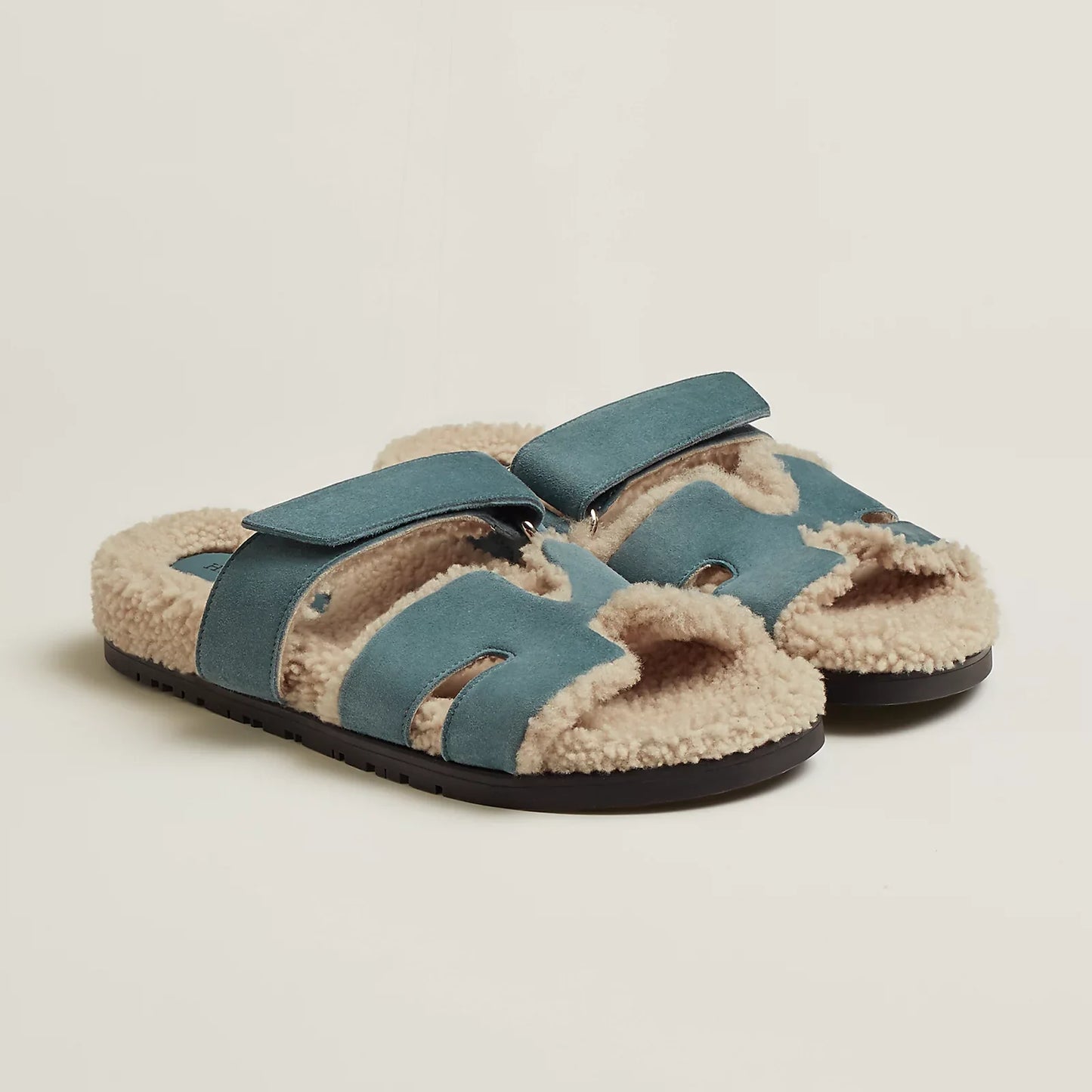 ATHENÉ | Sandalen aus Fell